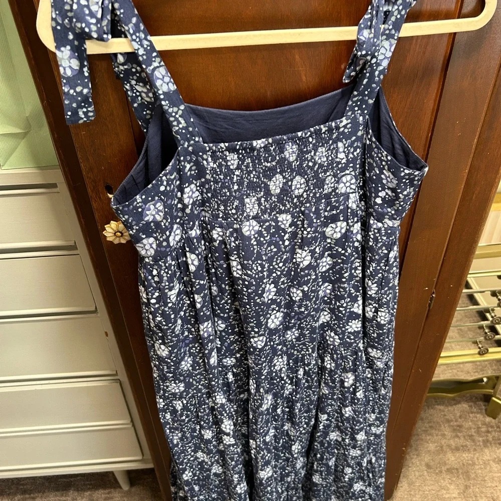 Madewell Navy Floral Top - Picture 4 of 5